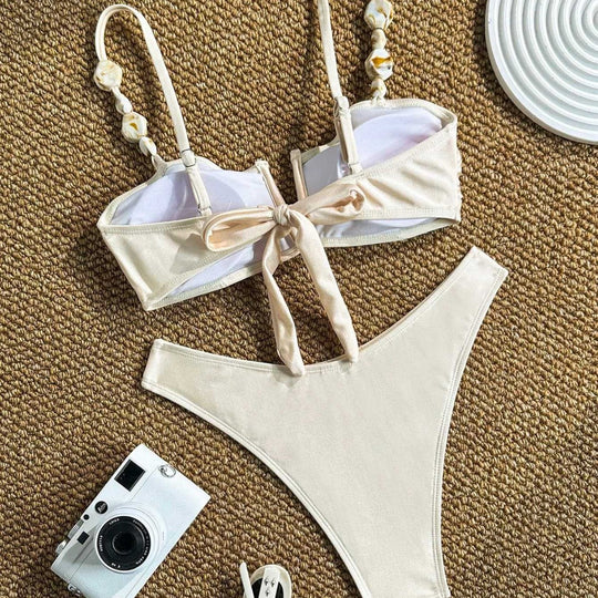Damen Bikini mit Raffungen und dekorativen Trägern EB