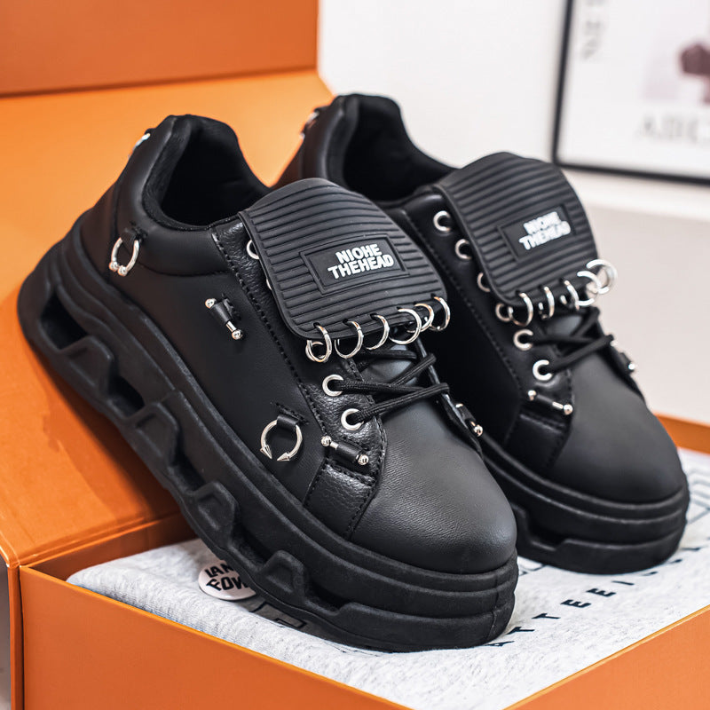 Unisex Plateau-Sneaker im Punk-Urban-Stil mit Metallringen und markanter Profilsohle EB