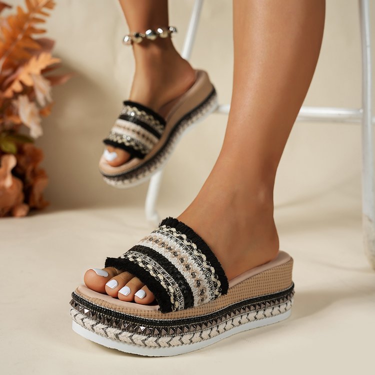 Damen Riemensandalen mit modischer Schmuckverzierung und Plateau-Rand EB