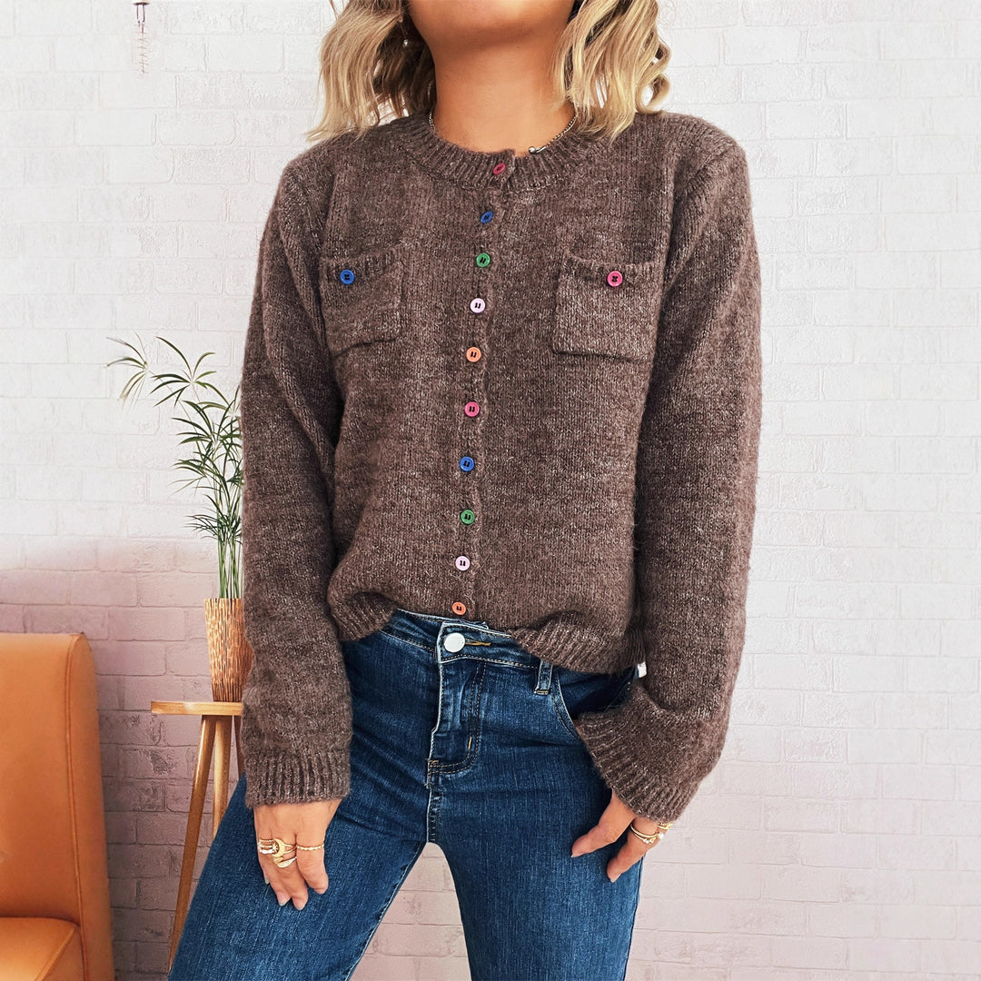 Damen Strickjacke mit bunten Knopfdetails und praktischen Taschen EB
