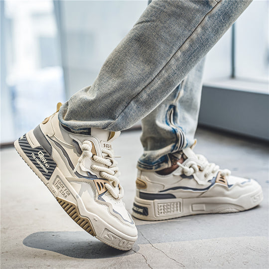 Damen Modische Plateau-Sneaker mit auffälligem Sohlen-Design EB