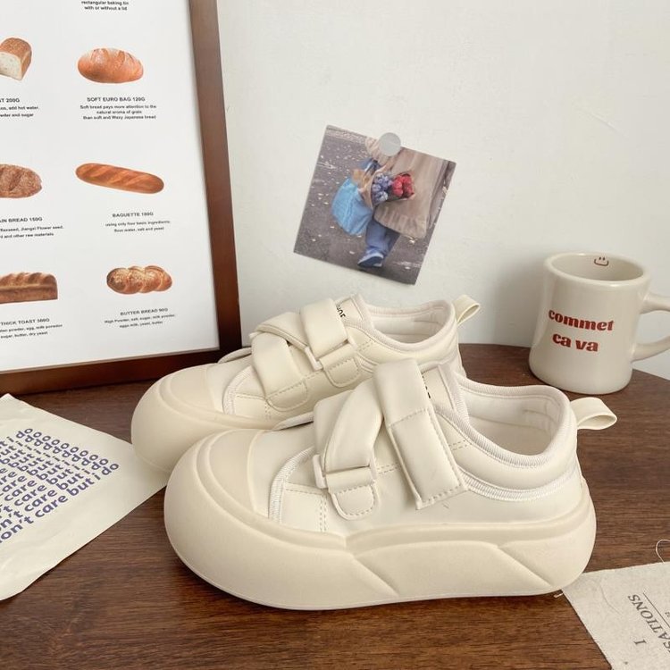 Damen Sneaker mit verstellbarem Klettverschluss und dämpfender Sohle EB