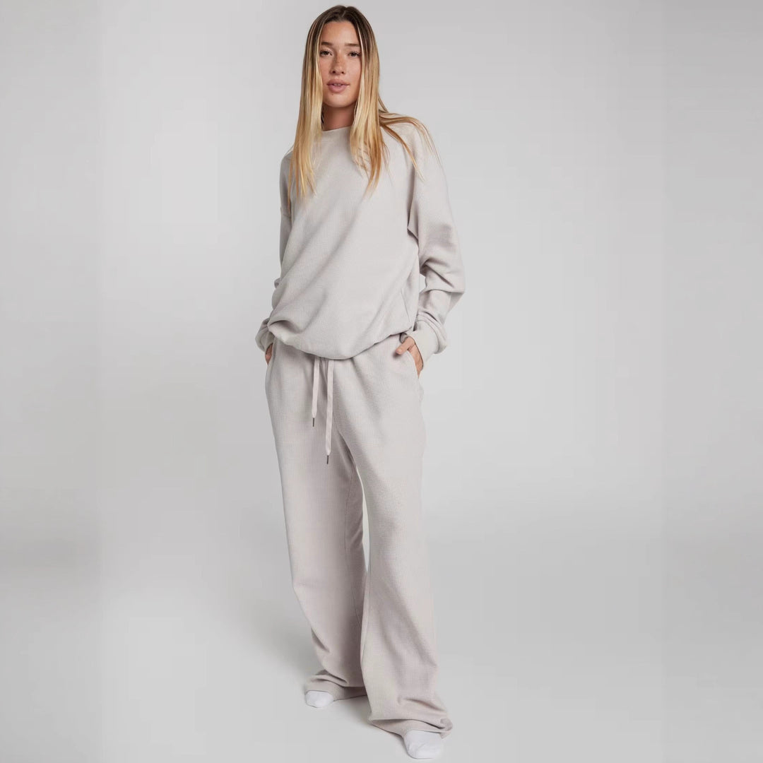 Damen geräumiges Waffelstrick-Loungewear-Set mit Rundhalsausschnitt und Tunnelzughose Eichborn Berlin