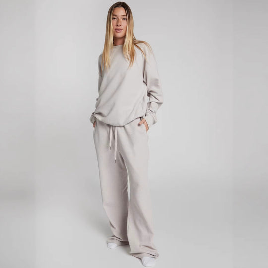Damen geräumiges Waffelstrick-Loungewear-Set mit Rundhalsausschnitt und Tunnelzughose Eichborn Berlin