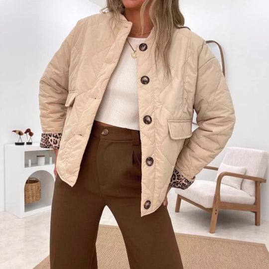 Damen Steppjacke mit leopardemuster Detail EB