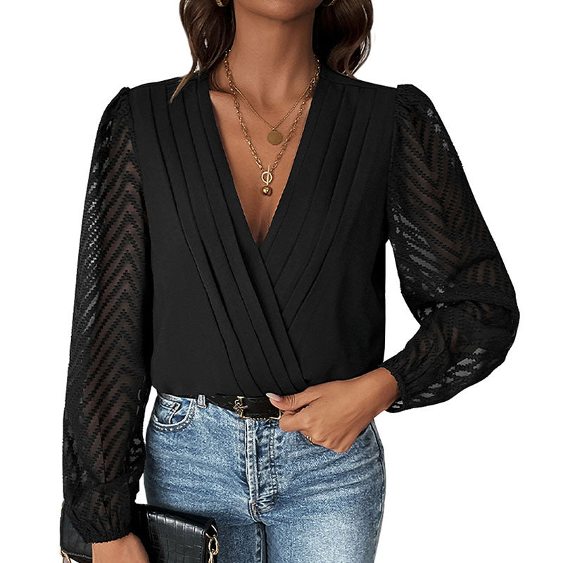 Damen Wickelbluse mit feinen Plissee-Details und transparenten Ärmeln EB