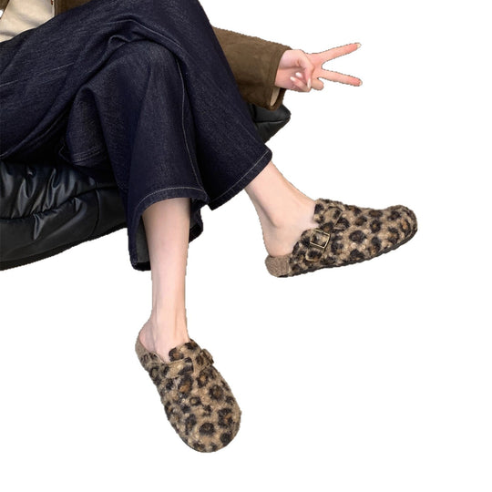 Damen Clogs aus hochwertigem Wollfilz mit dekorativen Schnallenapplikationen EB
