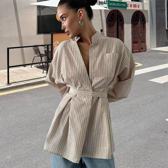 Damen elegante Bluse mit tailliertem Schnitt und Gürtel EB