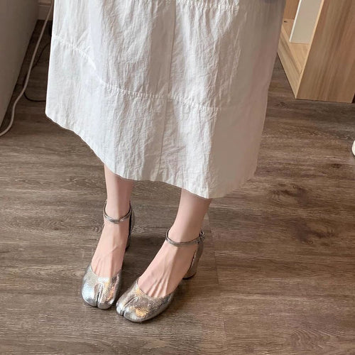 Damen elegante Plateau-Pumps mit modischem Riemen und luxuriösem Glanz EB