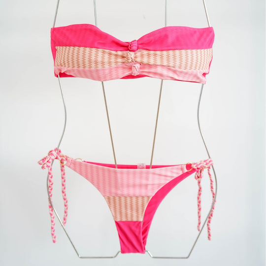 Damen Bandeau-Bikini mit raffinierten Knotendetails und verspieltem Design EB