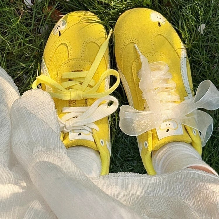 Damen Sneakers mit fröhlichem Apfelmotiv und textiler Oberflächenstruktur EB