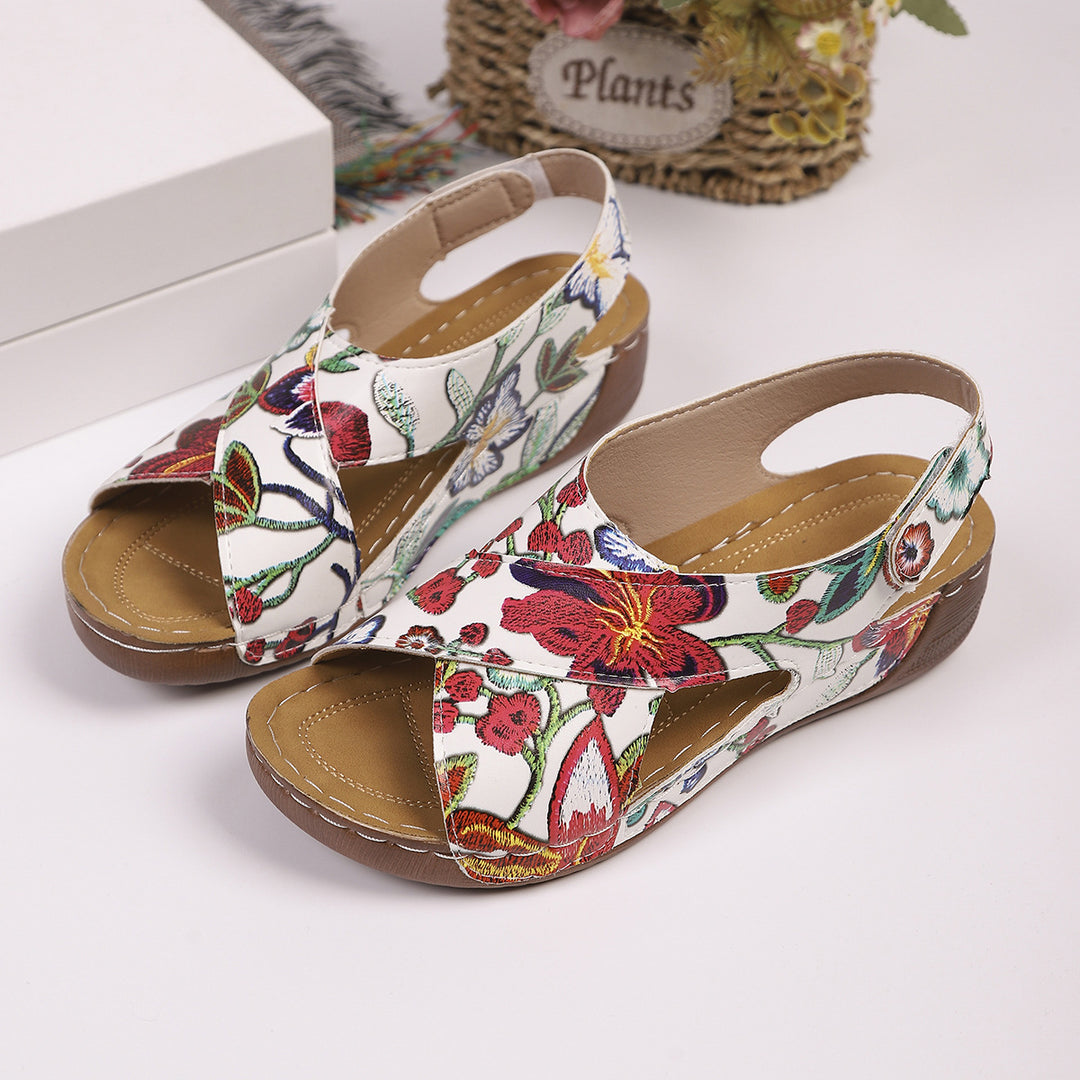 Damen modische Slingback-Sandalen mit stylishem Krokodil-Design und komfortablem Fußbett EB