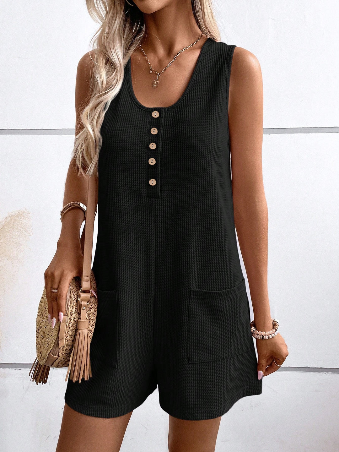 Damen Kurzarm Jumpsuit mit Knopfdetails und praktischen Taschen EB