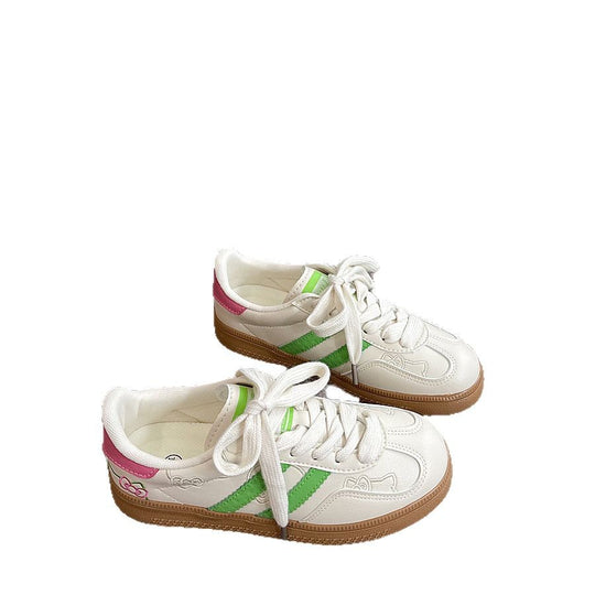 Damen Sportschuhe mit bequemen Schnürsystem und trendigen Design-Elementen EB