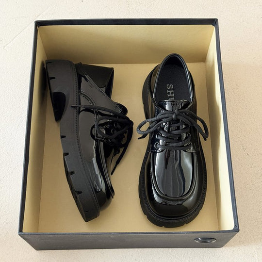 Damen modische Sneaker mit robustem Sohlenprofil und elegantem Design EB
