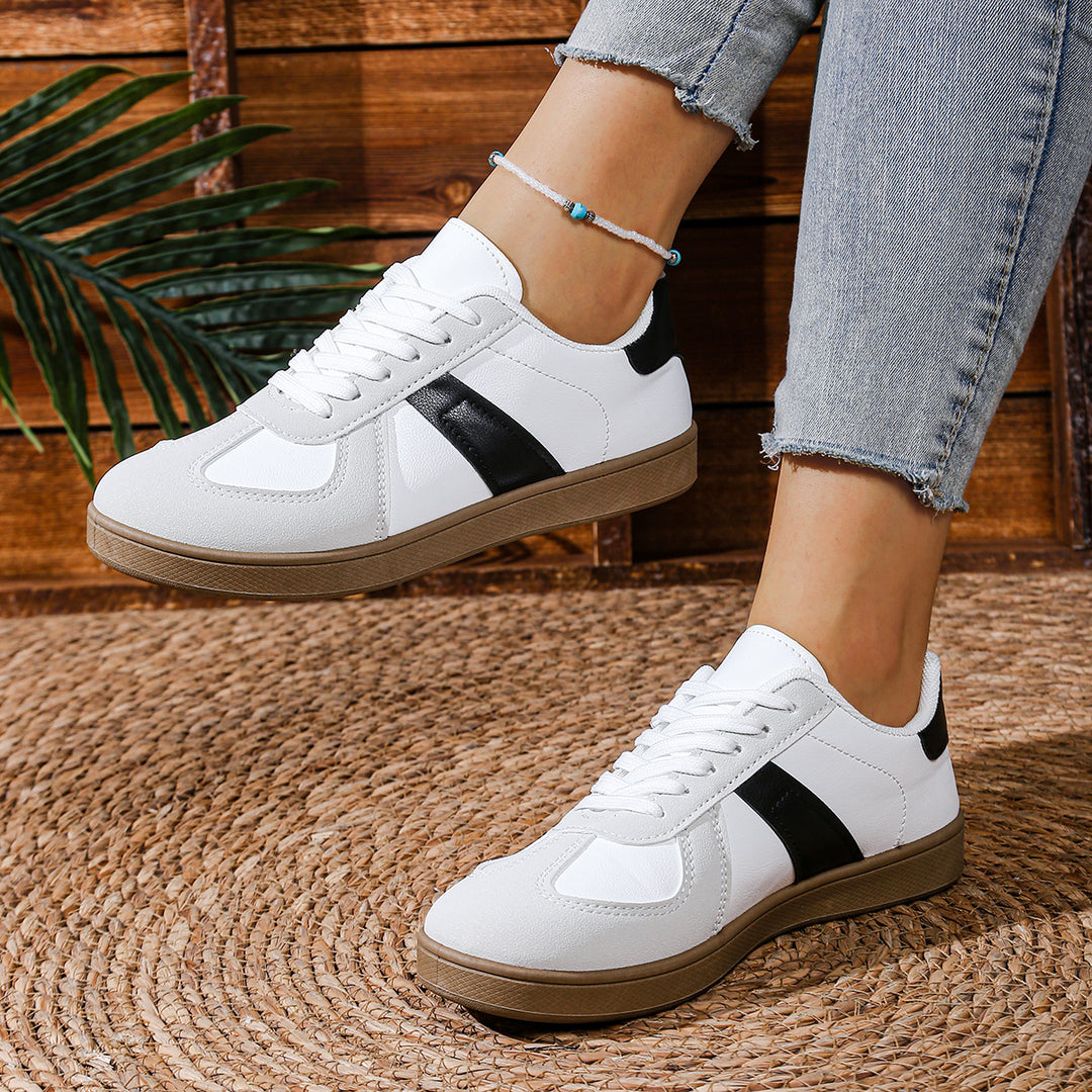Damen Sneakers mit glänzenden Akzenten und bequemem Fußbett EB