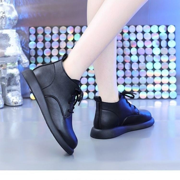 Damen Bequeme Lederboots mit klassischem Design und robuster Sohle EB