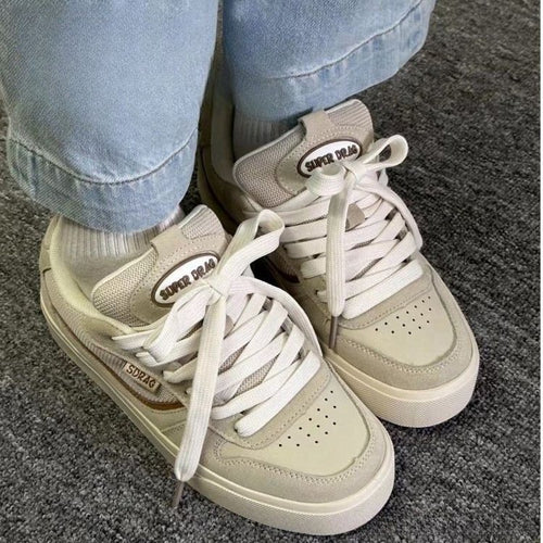 Damen Sportliche Sneaker mit atmungsaktivem Mesh-Obermaterial und stabiler Sohle EB