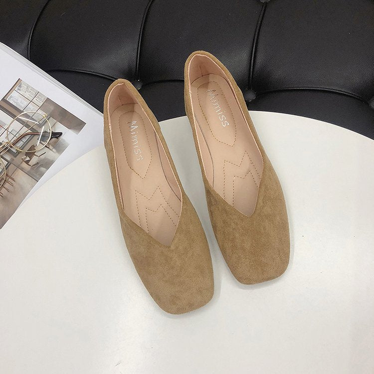 Damen Ballerinas aus Veloursleder mit elegantem V-Ausschnitt EB