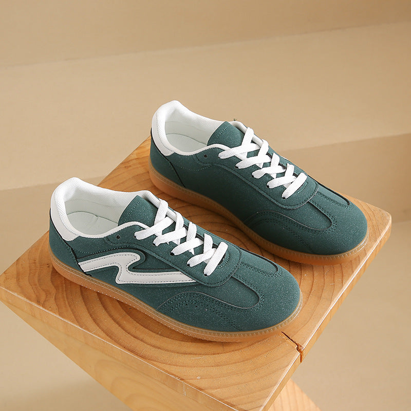 Damen Retro‑Sneaker mit Gumsohle, Kontraststreifen und gepolstertem Komfortfußbett EB