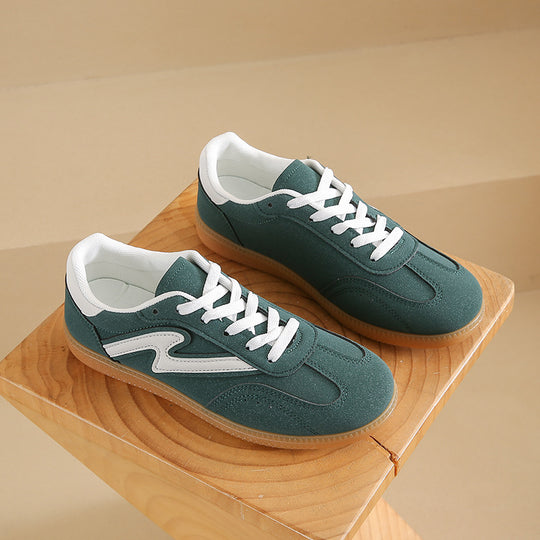 Damen Retro‑Sneaker mit Gumsohle, Kontraststreifen und gepolstertem Komfortfußbett EB