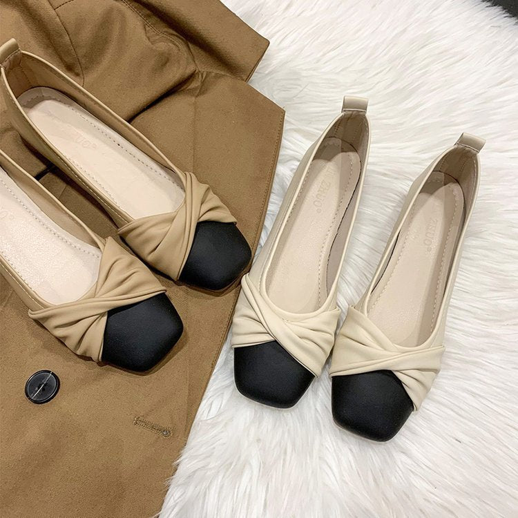 Damen Ballerinas mit ornamentalen Schlaufen und eleganter Kappe EB