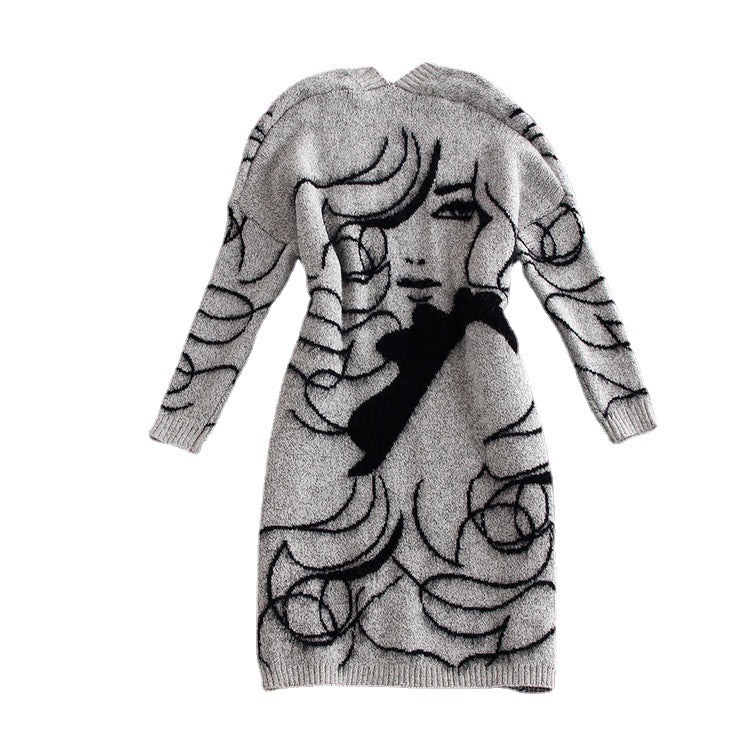 Damen Strickkleid mit kunstvollem Grafikdesign und elegantem V-Ausschnitt EB