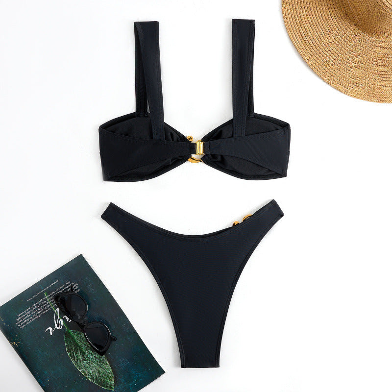 Damen Bikini-Set mit breiten Trägern und modischem Golddetail EB