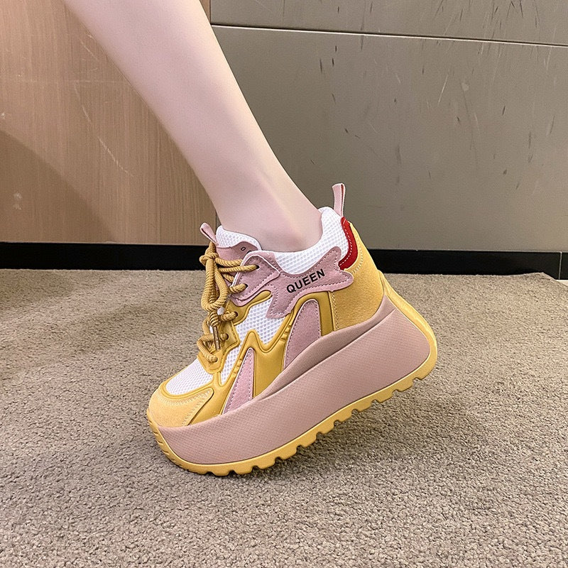 Damen Plattform Sneaker mit atmungsaktivem Mesh und sportlichem Design EB