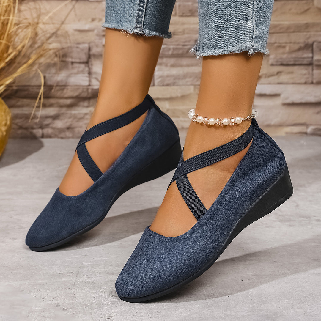 Damen  minimalistische Samt-Ballerina mit dekorativer Fußkette und ergonomischem Komfortfußbett EB