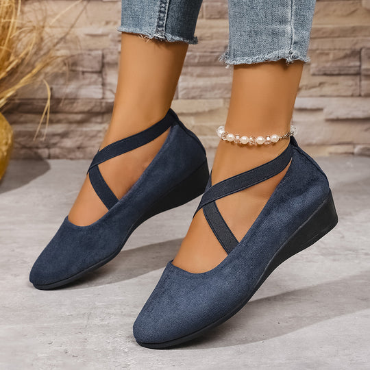 Damen  minimalistische Samt-Ballerina mit dekorativer Fußkette und ergonomischem Komfortfußbett EB