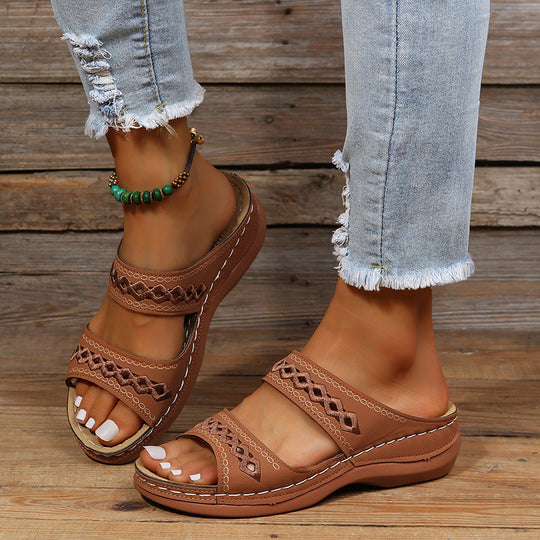 Damen Komfort-Sandalen mit doppeltem Riemen, Stickerei und gepolstertem Fußbett EB