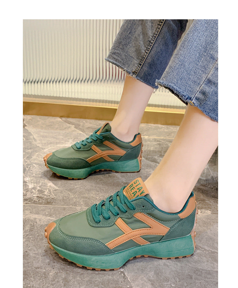 Damen Sportliche Sneaker mit atmungsaktiver Obermaterialstruktur und gedämpfter Sohle EB