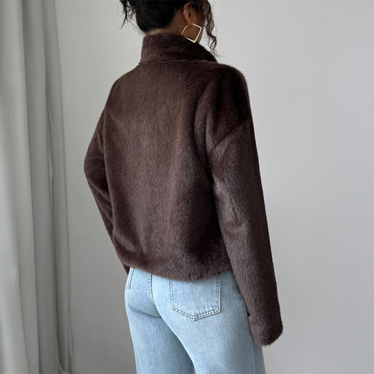 Damen nan kurzer Kunstfell-Blouson mit Stehkragen, verdecktem Reißverschluss und aufgesetzten Taschen EB