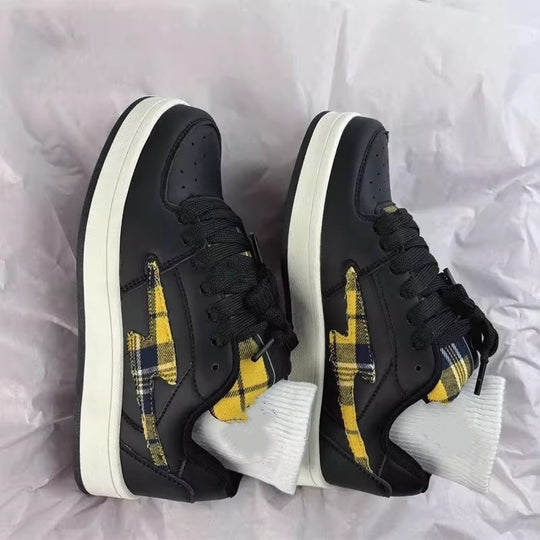 Damen Sportliche Sneakers mit grafischem Design EB