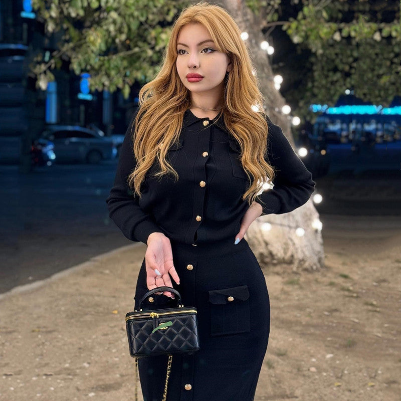 Damen strukturiertes Strickensemble mit dekorativen Taschen und Knopfleiste EB