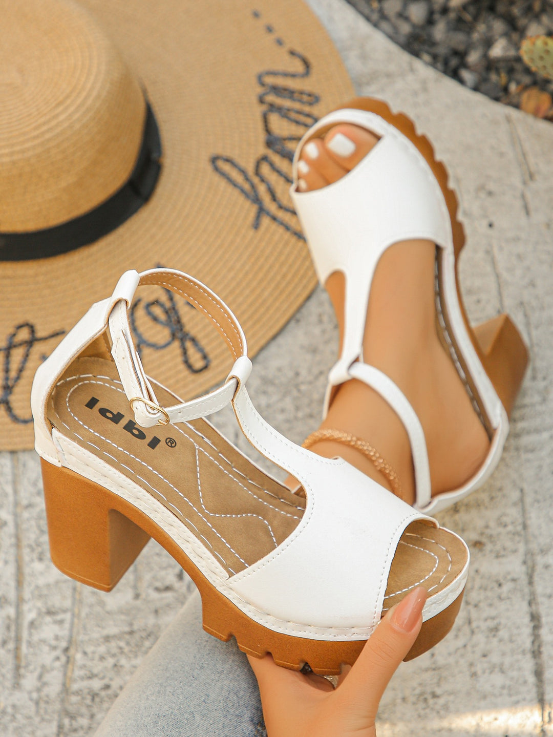 Damen Trendige und komfortable Plateau-Sandalen mit offener Zehenpartie EB