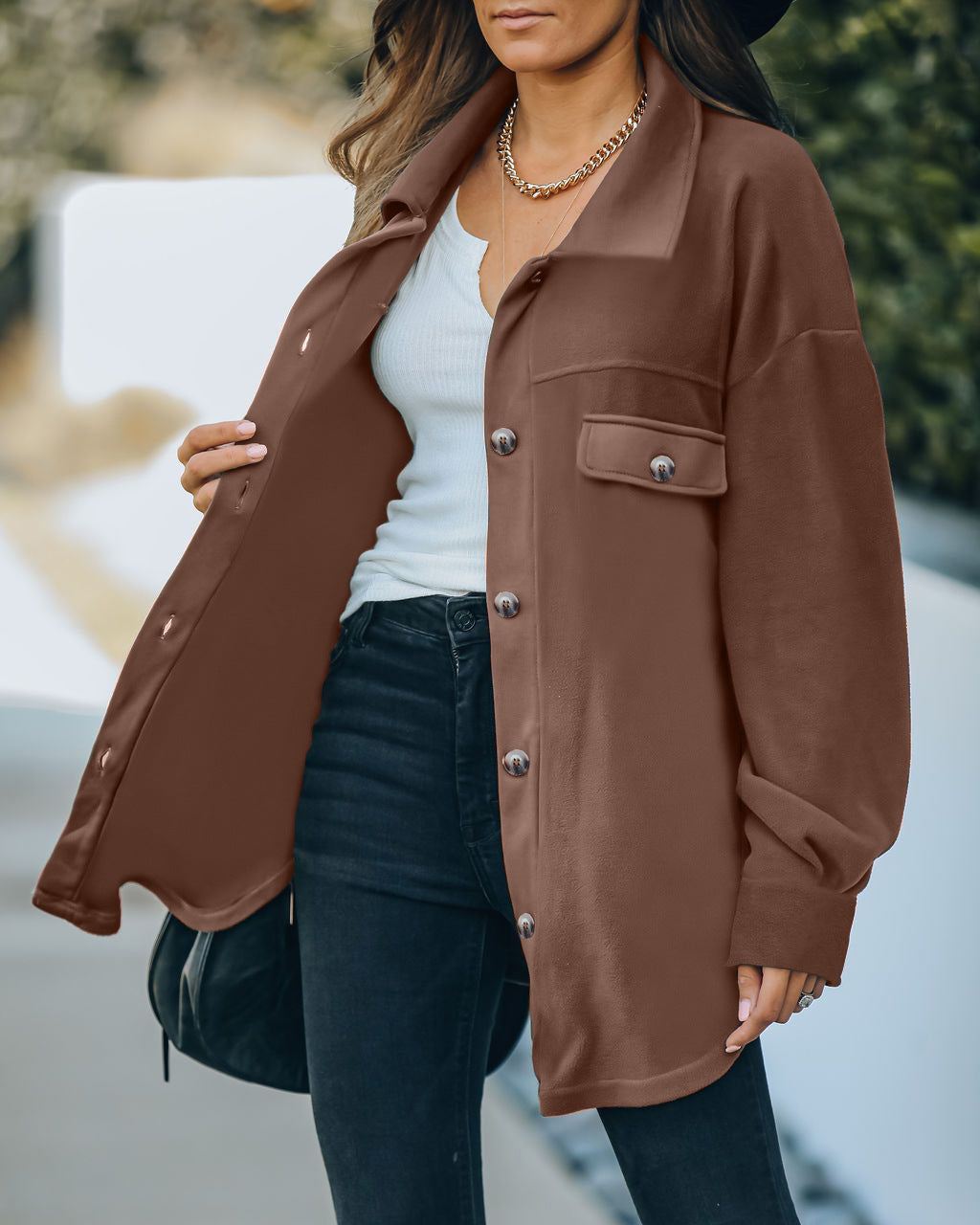 Damen Oversized Hemdjacke aus weichem Stoff mit praktischen Taschen EB