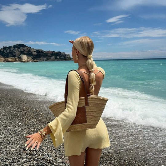Damen Elegante Strandtasche aus geflochtenem Naturmaterial mit Lederdetails EB