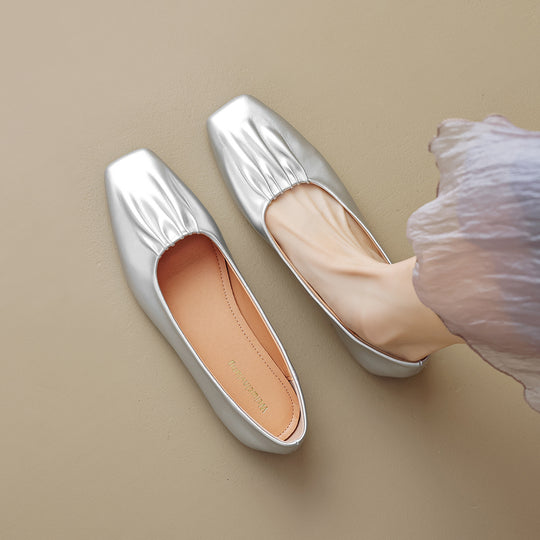 Damen Ballerinas aus hochwertigem Leder mit modischem Faltendesign EB