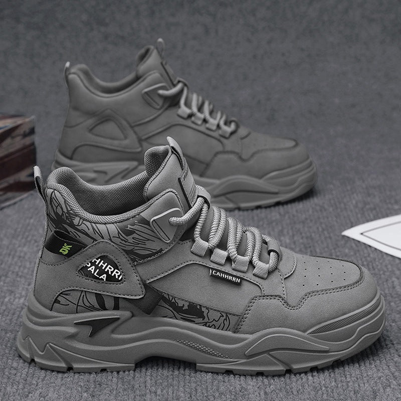 Herren robuste Outdoor-Chunky-Sneaker mit wattierter Knöchelmanschette, verblockter Plateau-Sohle und dekorativem Overlay-Detail EB