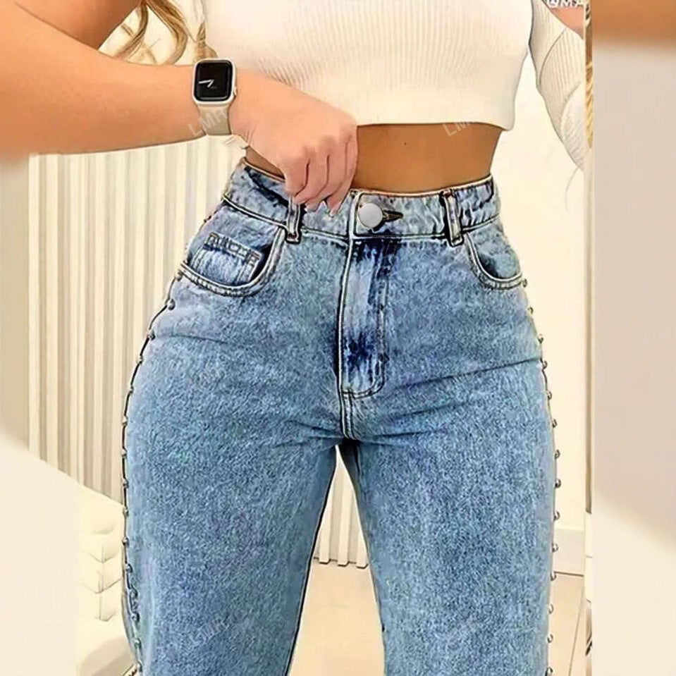 Damen Weite Denim-Jeans mit ausgefallenem Schnitt und dekorativen Knopfdetails EB