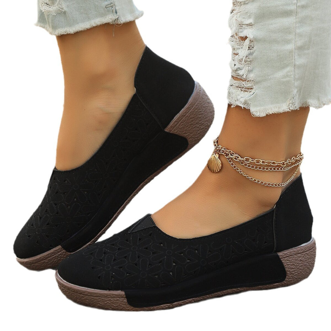 Damen Bequeme Slip-On Schuhe mit floraler Cut-Out-Optik EB