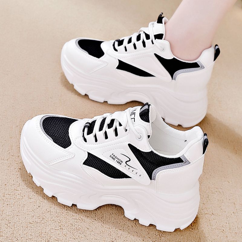 Damen Sportliche Sneakers mit dämpfender Laufsohle und stylischem Design EB