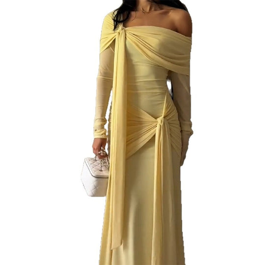 Damen Elegantes, schulterfreies Abendkleid mit raffinierten Drapierungen EB