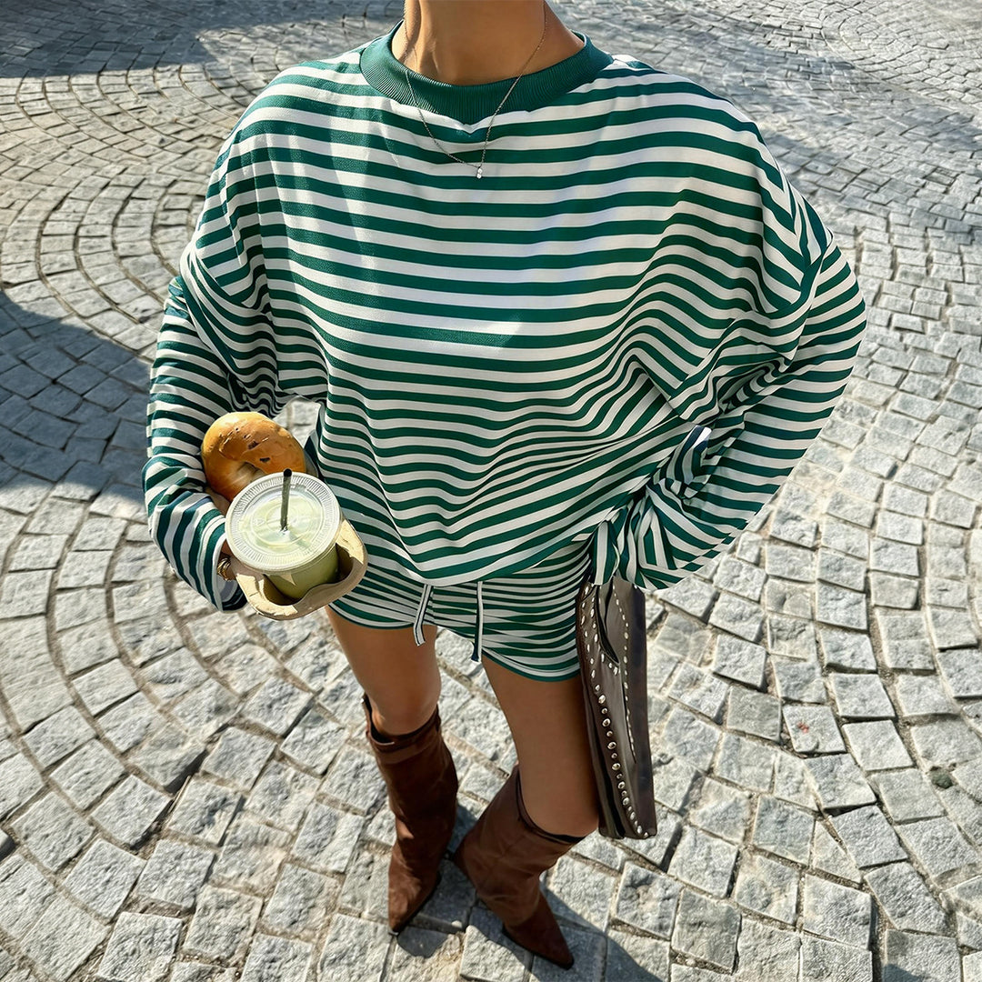 Damen nan gestreiftes Oversize-Lounge-Set mit Cropped-Sweatshirt und Kordel-Shorts EB