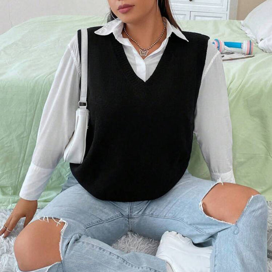 Damen Strickweste mit V-Ausschnitt und feinem Rippstrickmuster EB
