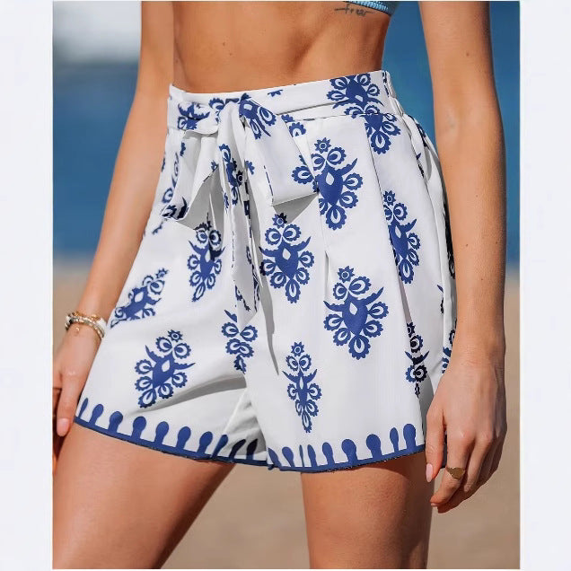 Damen Sommerliche Chino-Shorts mit Bindegürtel EB