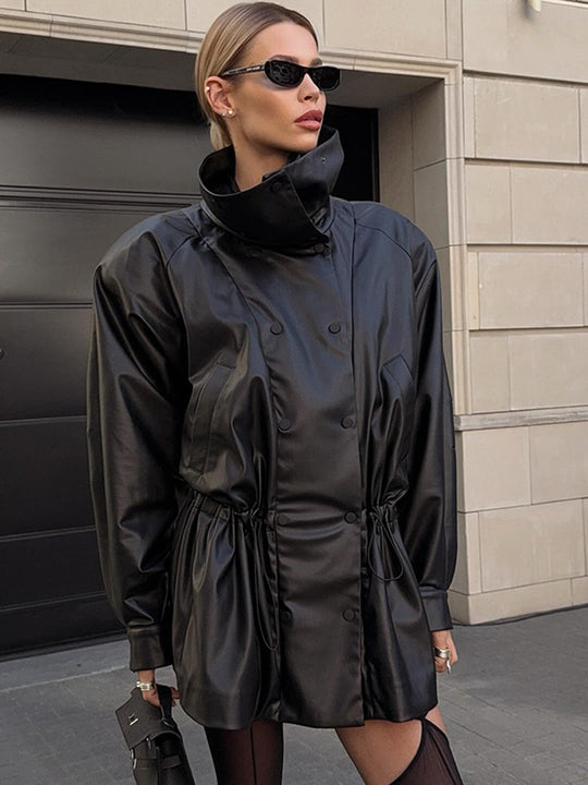 Damen Kunstlederjacke mit modischem Oversized-Schnitt und taillierbarem Gürtel EB