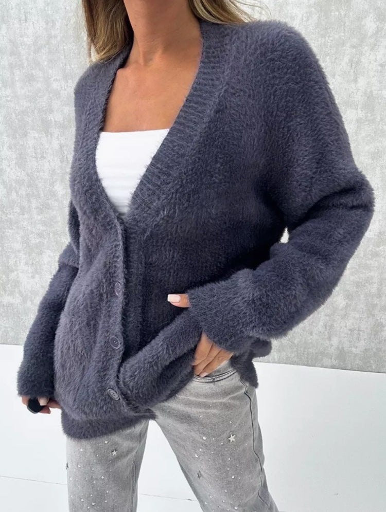 Damen Flauschiger Oversize-Cardigan mit tiefer V-Ausschnitt, Knopfleiste und Eingrifftaschen EB